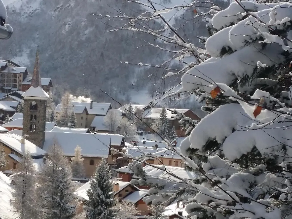 Chalet Coquelicot confort cosy au coeur du village de Saint Martin France